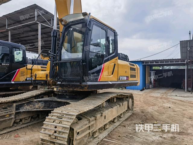 三一重工SY335H挖掘机