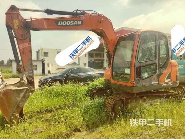 斗山DX75-9C挖掘机