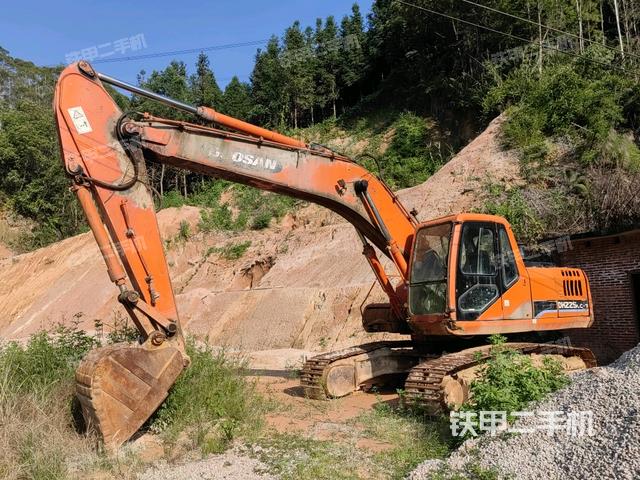 大宇DH220LC-V挖掘机