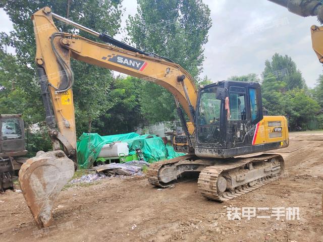三一重工SY135C挖掘机