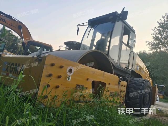 厦工XG622MH压路机