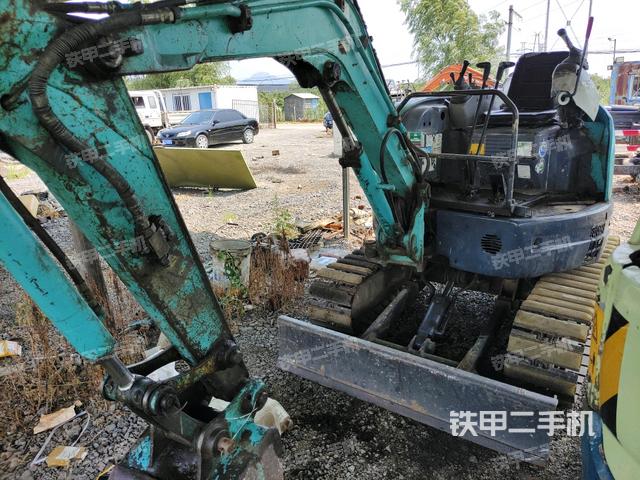 神钢SK20SR-3挖掘机
