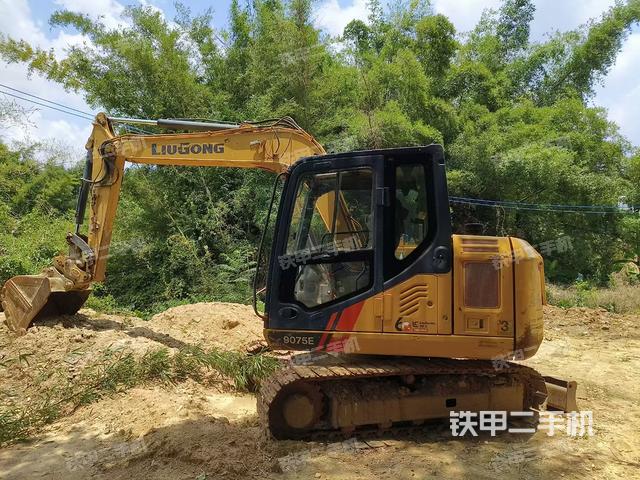 柳工CLG9075E挖掘机