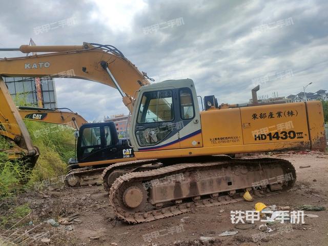加藤HD1430III挖掘机