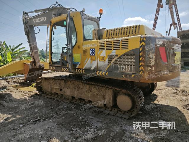 沃尔沃EC210B挖掘机