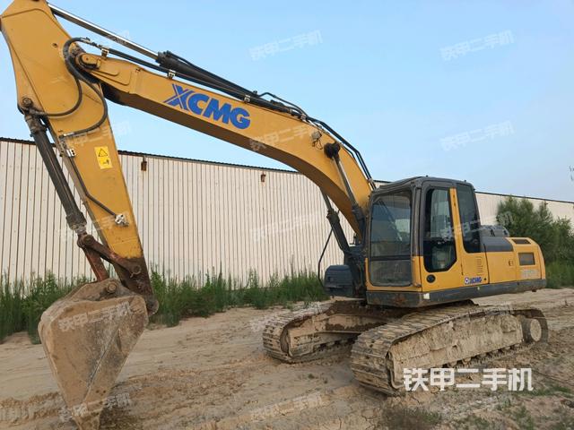 徐工XE215D挖掘机