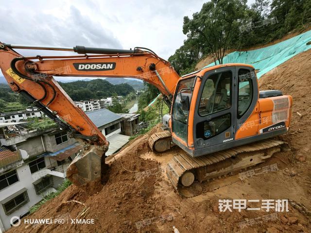 斗山DX130-9C挖掘机