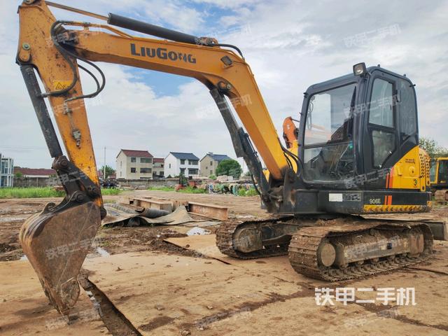 柳工CLG906E挖掘机