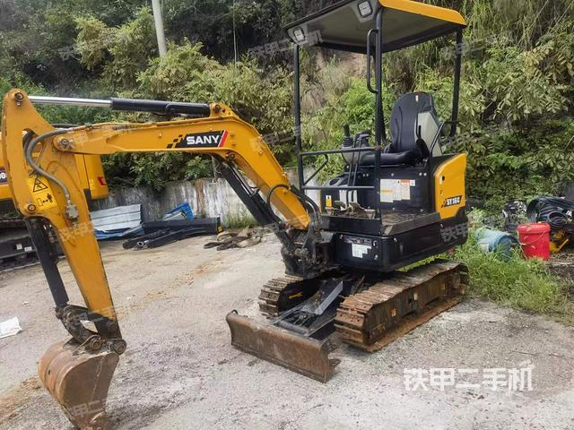 三一重工SY16C挖掘机