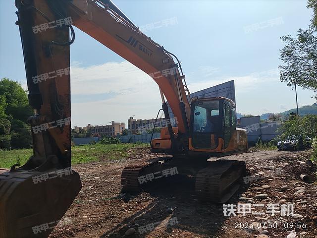 三一重工SY215C挖掘机