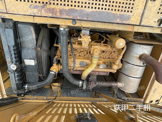 发动机整体俯视(整机外观) 发动机整体俯视(整机外观)