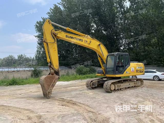 住友SH210A5挖掘机