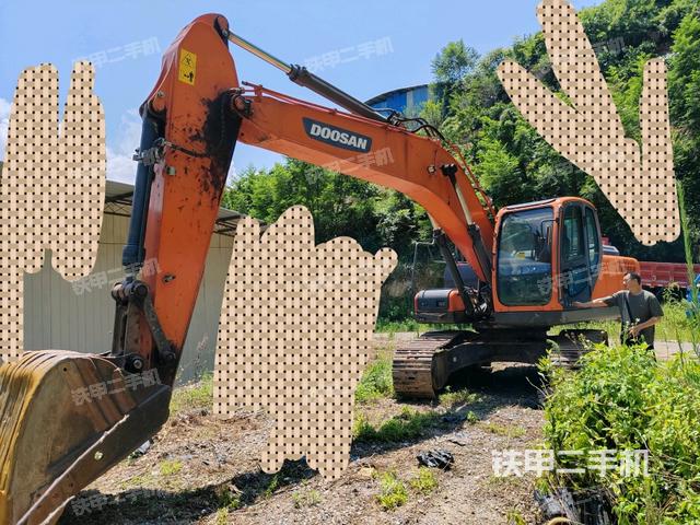 斗山DX215-9C挖掘机
