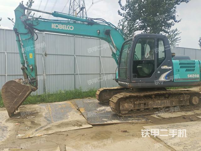神钢SK140LC-8挖掘机