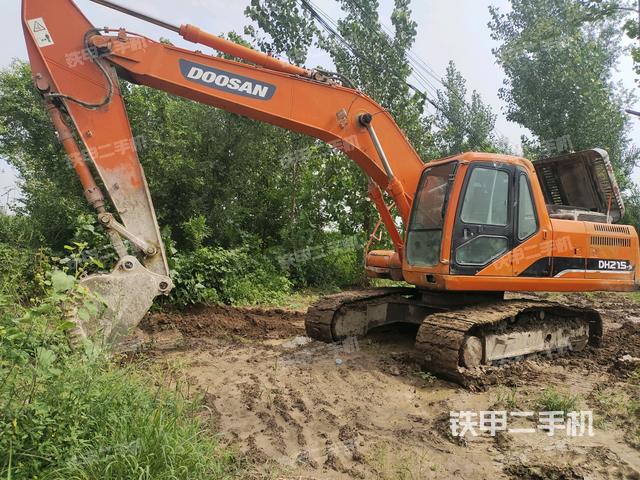 斗山DH215-9挖掘机