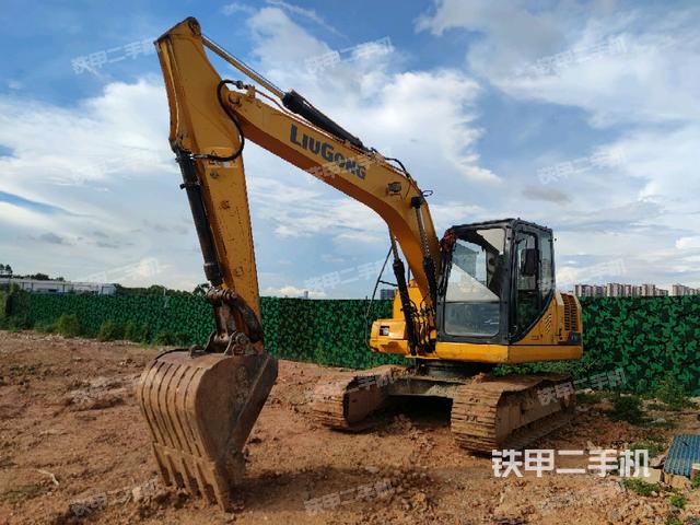 柳工CLG915E挖掘机