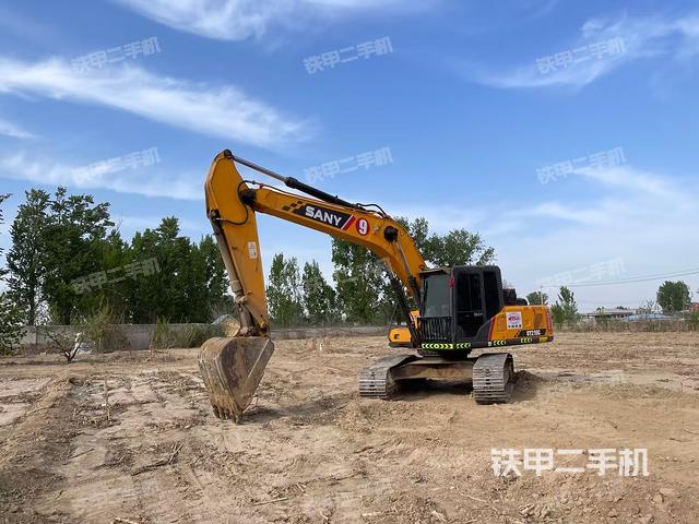 三一重工SY215C挖掘机