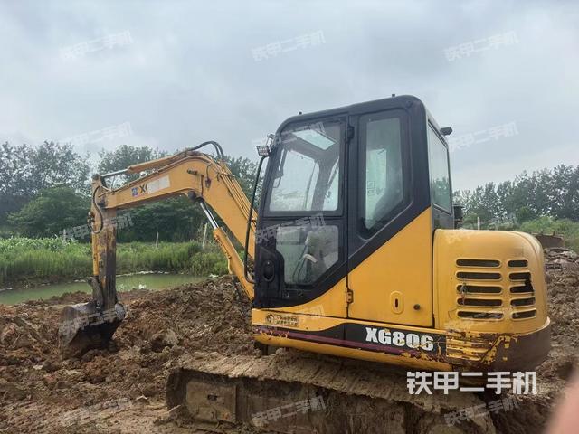 厦工XG806挖掘机