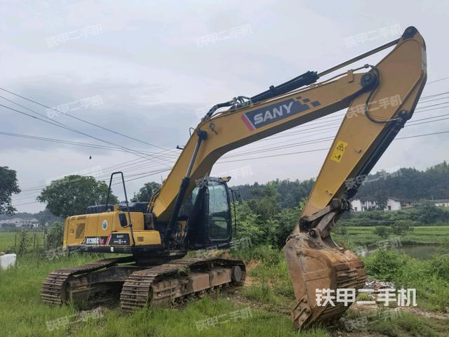 三一重工SY200C挖掘机