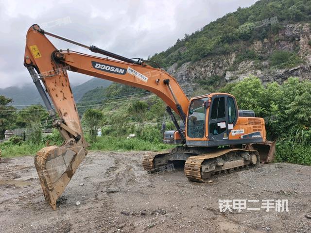 斗山DX200-9CN挖掘机