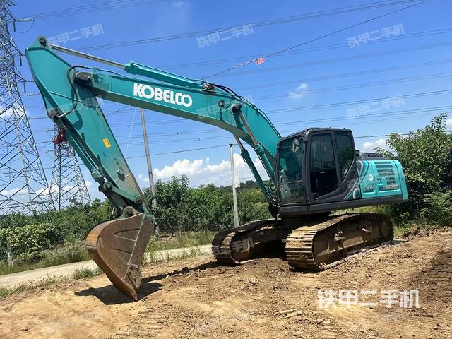 神钢SK200-10挖掘机