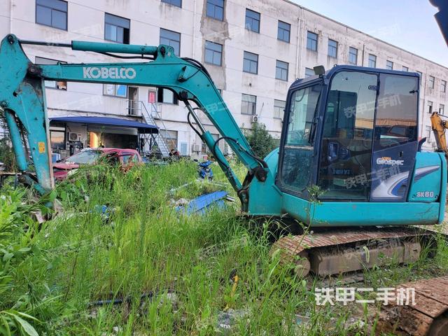 神钢SK60-8挖掘机