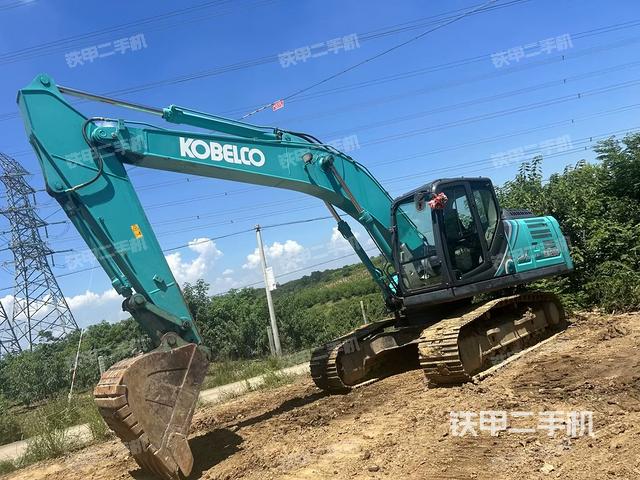 神钢SK200-10挖掘机