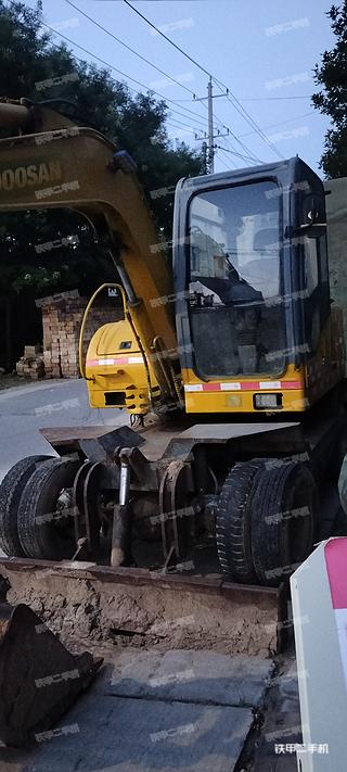 山东-滨州市二手愚公机械WYL70挖掘机实拍照片