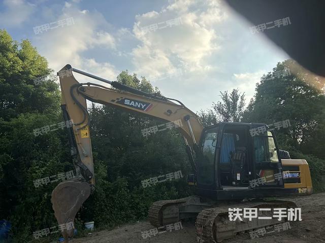 三一重工SY135C挖掘机