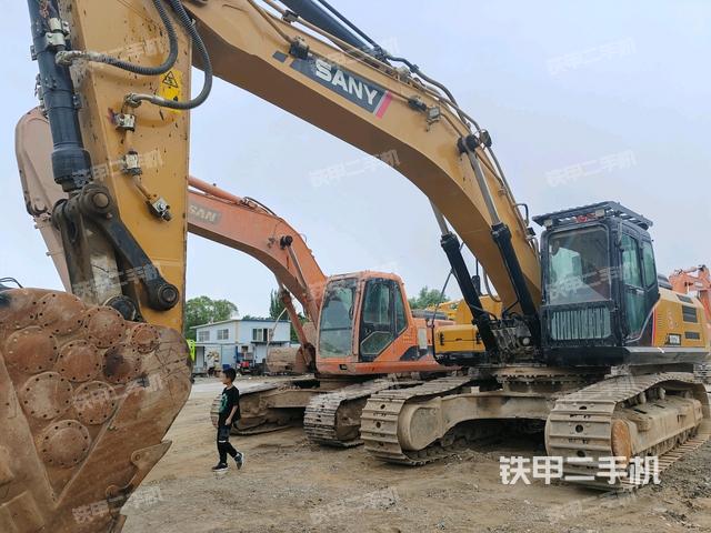 三一重工SY375H挖掘机