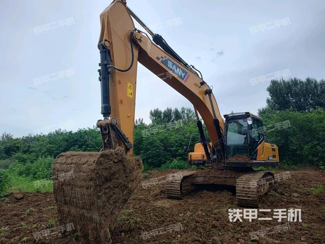 三一重工SY305H挖掘机