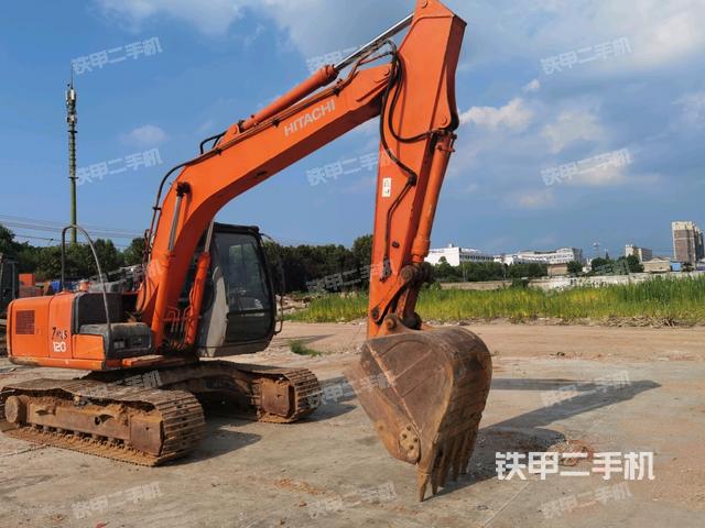 日立ZX120挖掘机