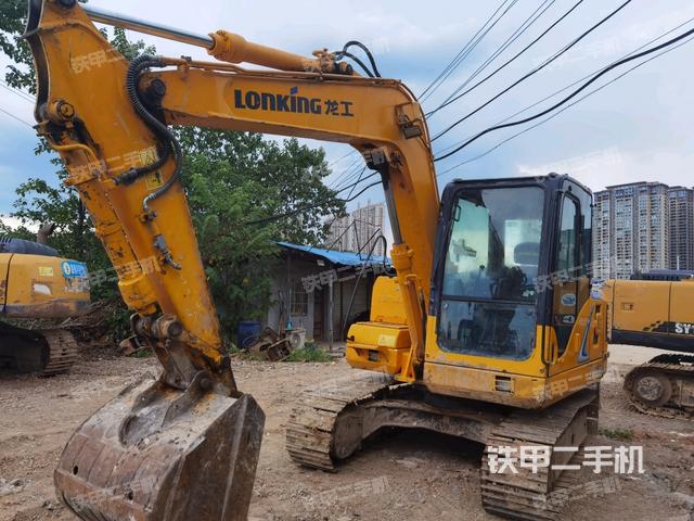 龙工LG6075挖掘机