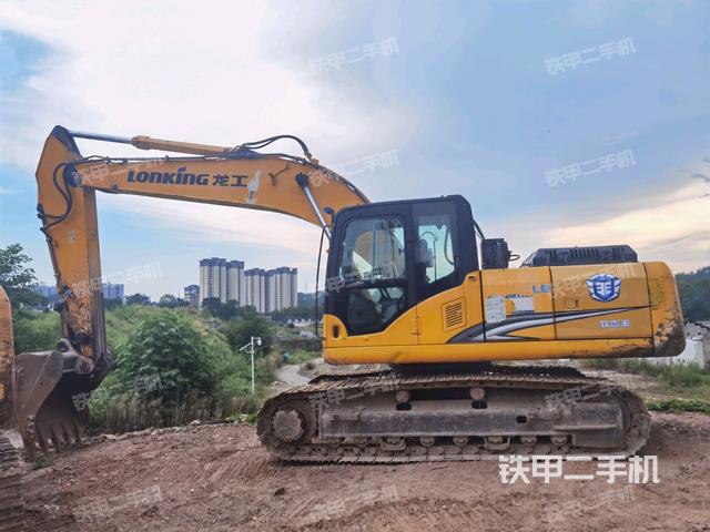 龙工LG6220D挖掘机