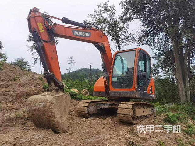 斗山DX75-9C挖掘机