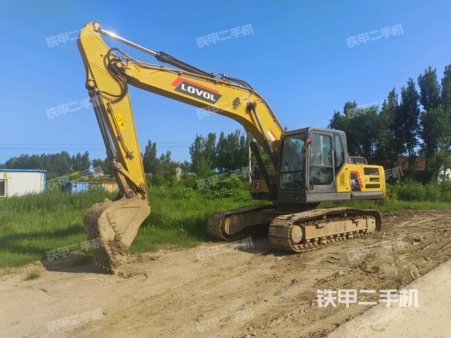 雷沃重工FR220E挖掘机