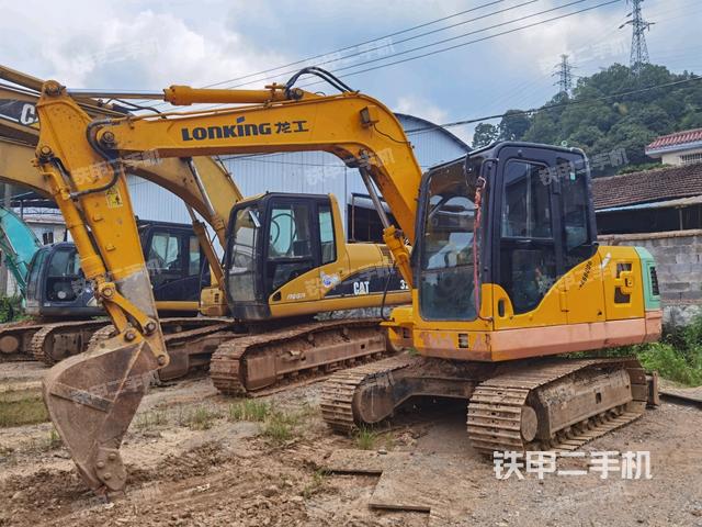 龙工LG6075挖掘机