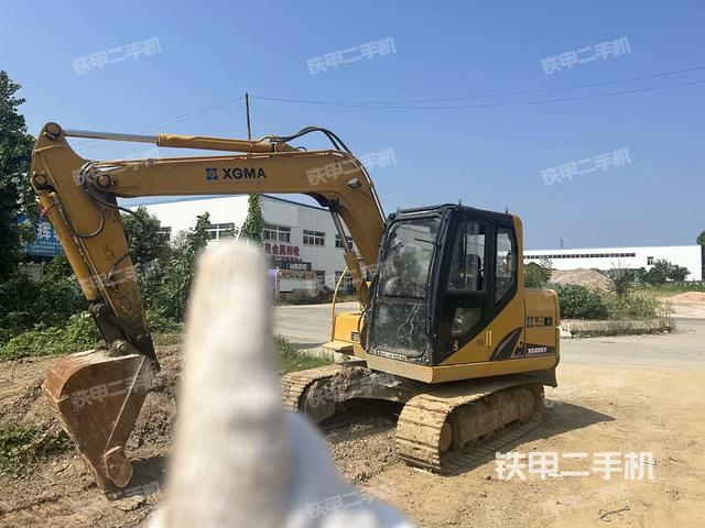 厦工XG809F挖掘机