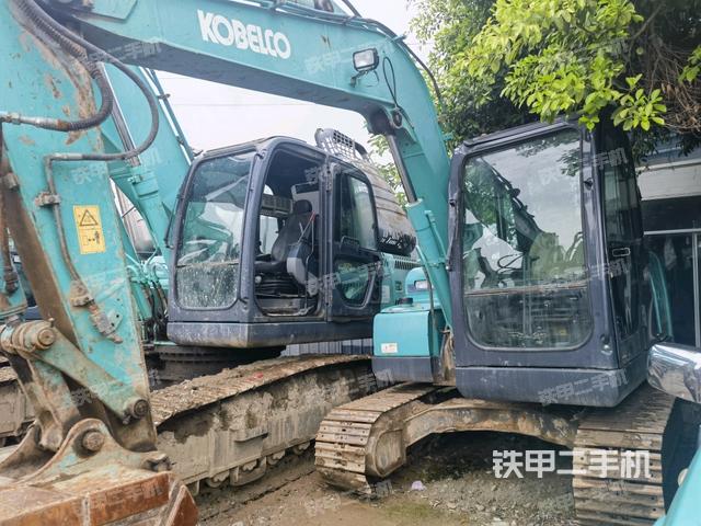 神钢SK75-8挖掘机