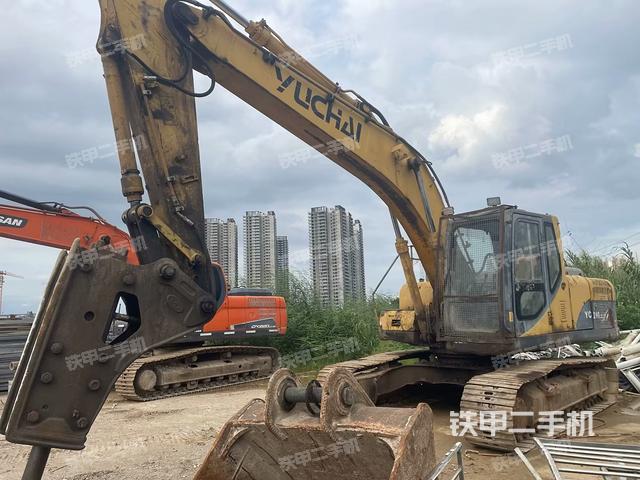 玉柴YC230LC-8挖掘机