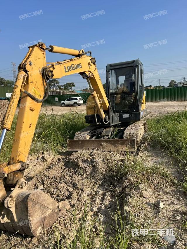 柳工CLG906D挖掘机