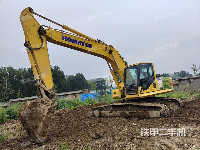 小松PC240LC-8M0挖掘机