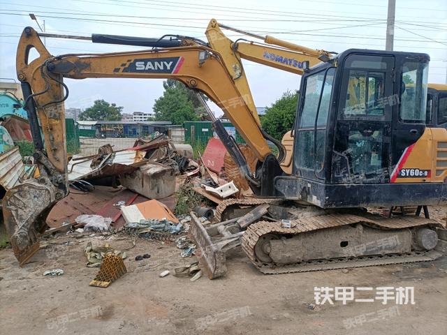 三一重工SY55C挖掘机