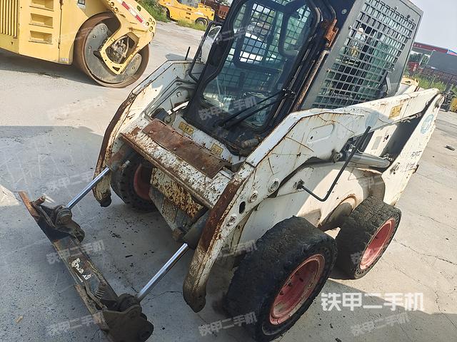 山猫S16滑移装载机