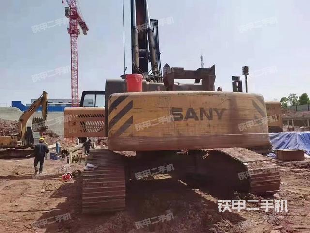 三一重工SR280R(三一底盘)旋挖钻