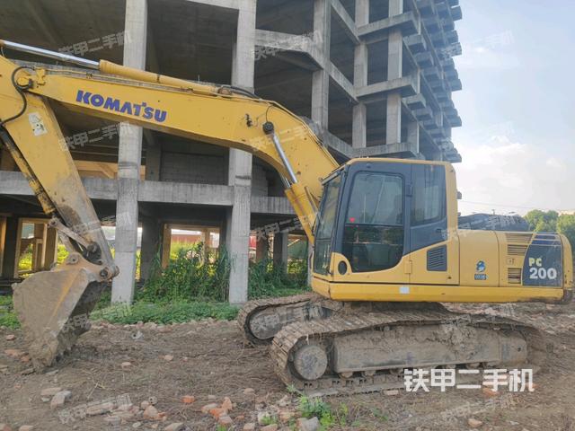 小松PC200-8挖掘机
