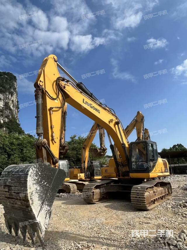 柳工CLG933E挖掘机