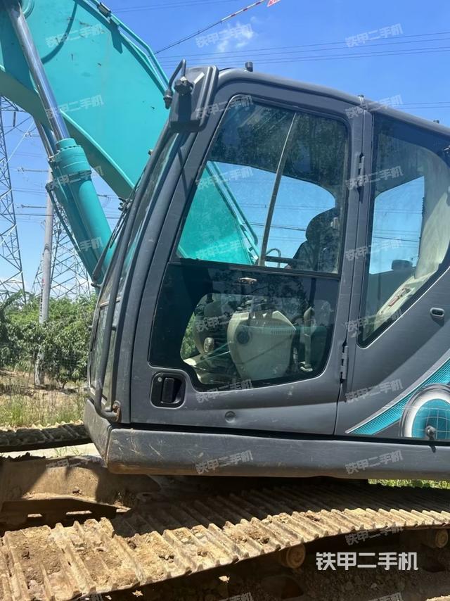 駕駛室左前45度（駕駛室部分）