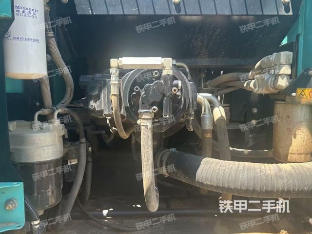 液壓泵斜45?左（大件艙室）