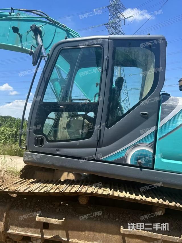 駕駛室左后45度（駕駛室部分）